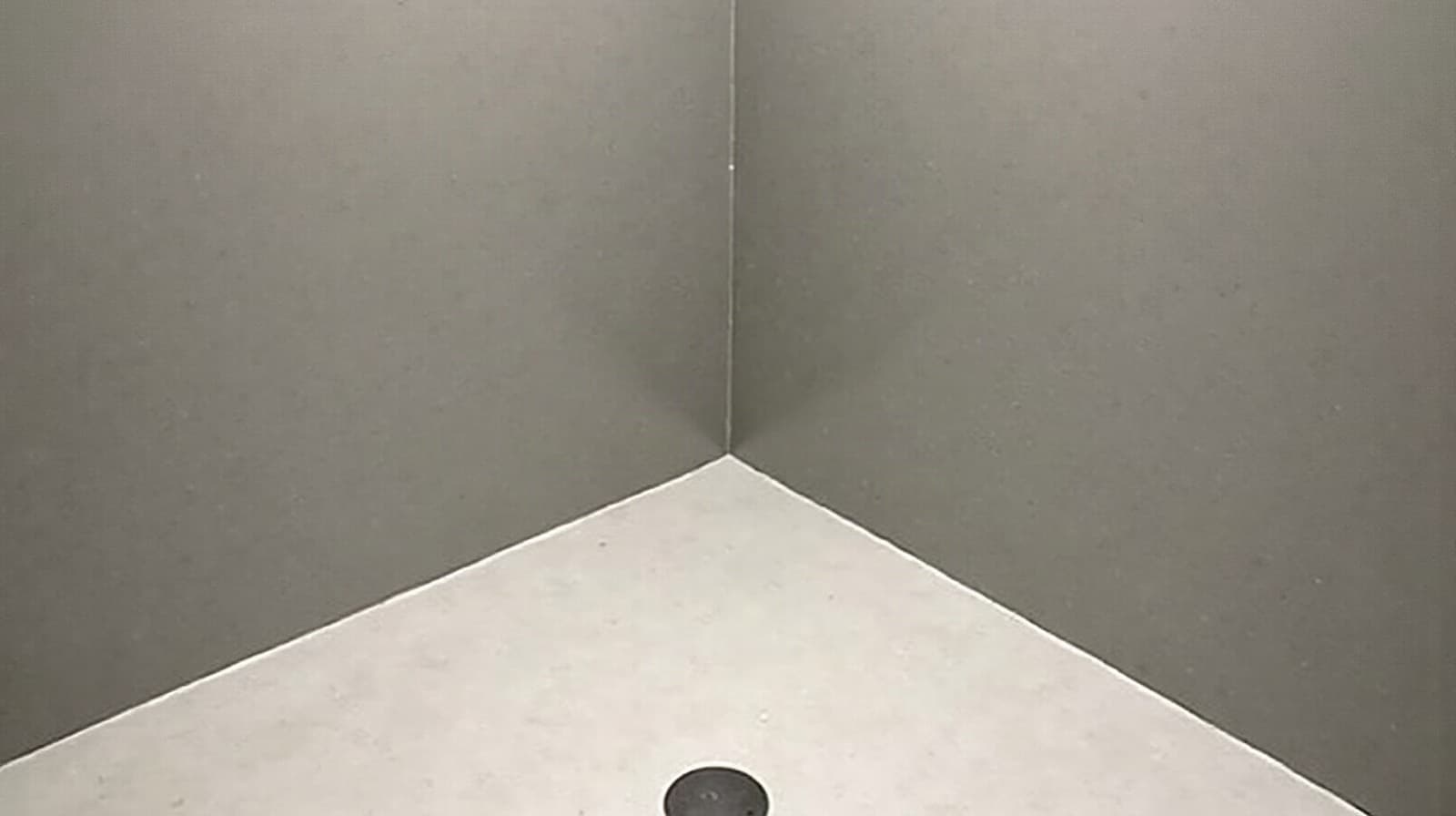 Béton ciré pour salle de bain et douche à l'italienne à Nancy